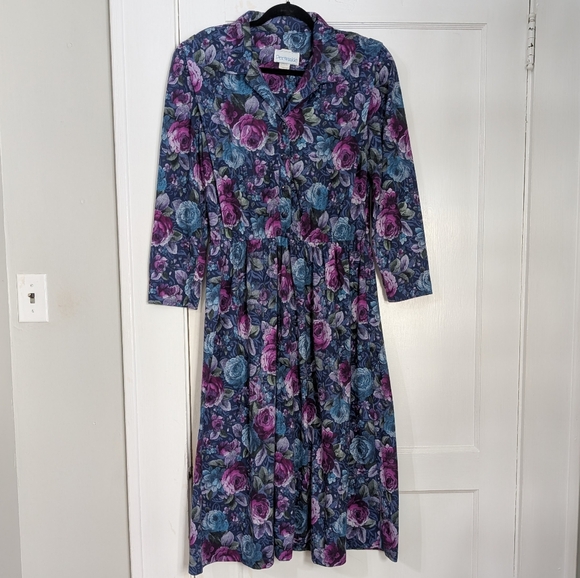 periwinkle Dresses & Skirts - Periwinkle Made in USA Floral Shirt Dress Size 16 L/XL 3/4 Sleeve Button Front V